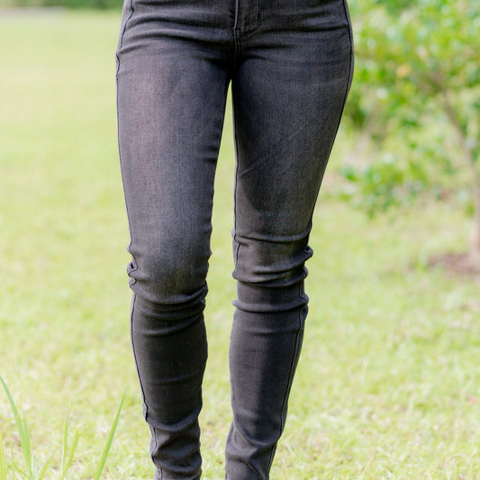 Sideline Sleek Judy Blue Skinnies