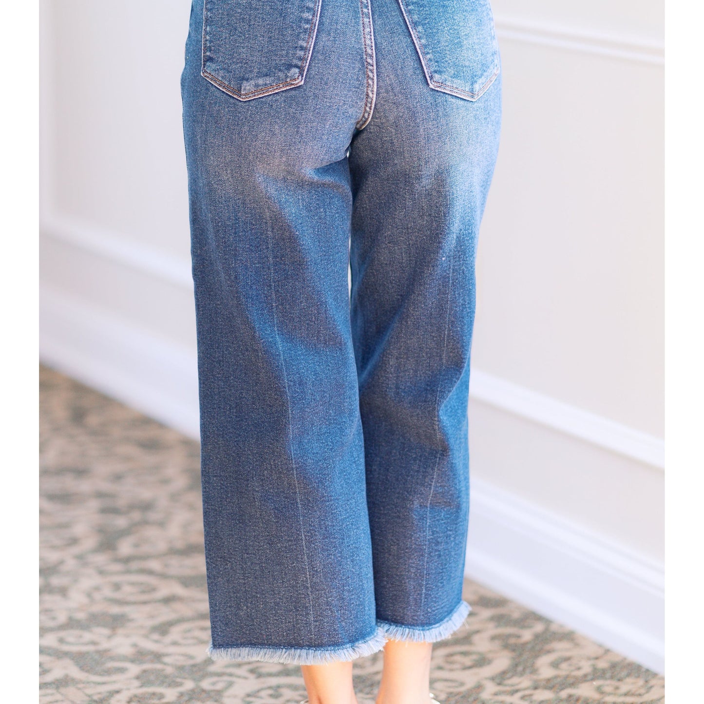 Weekend Stroll Judy Blue Crops