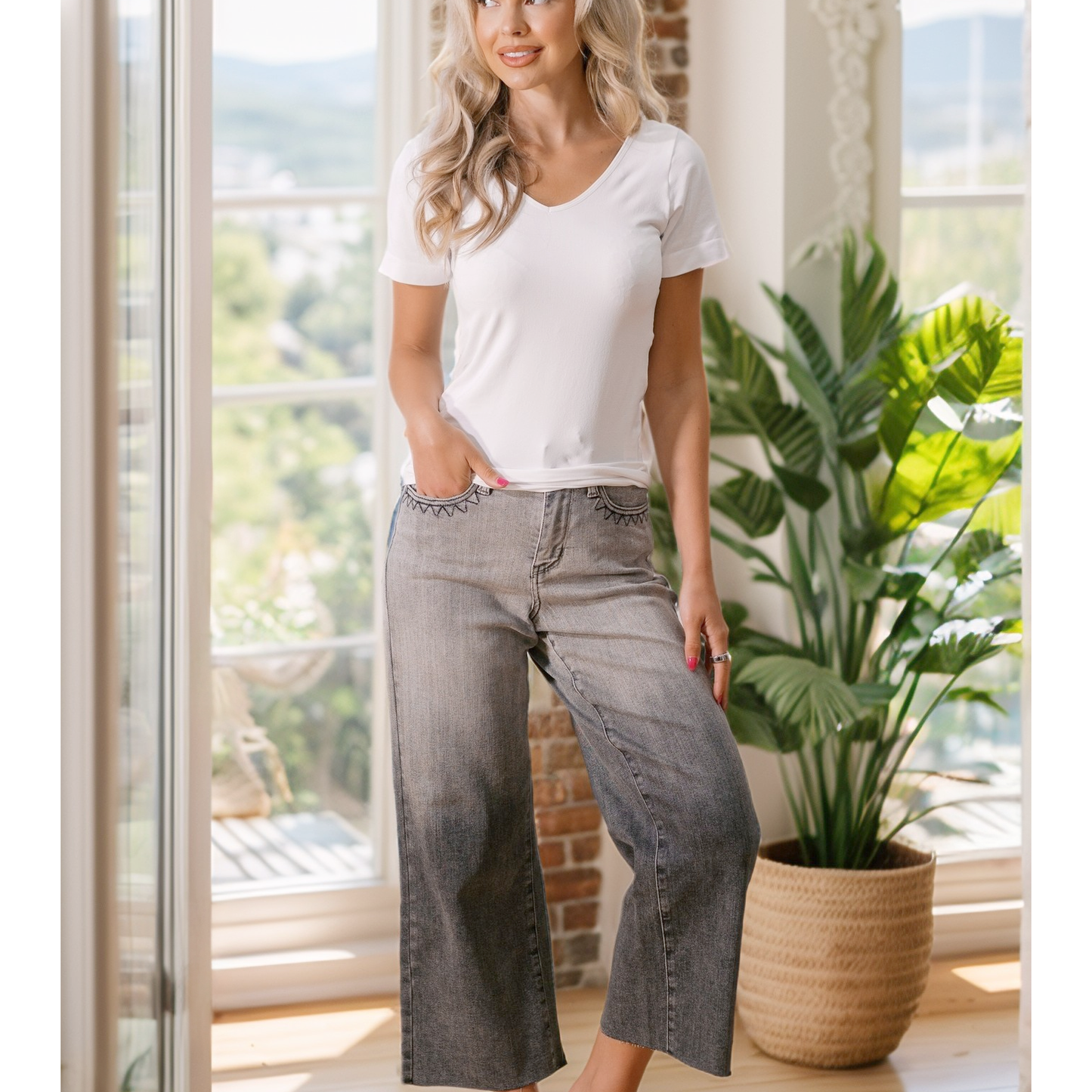 Smokeshow Strolls Judy Blues